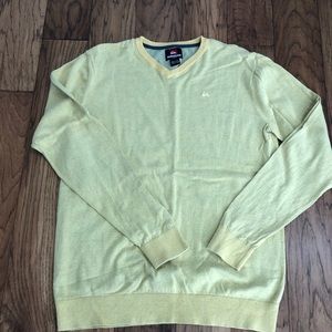 Men’s v-neck pullover sweater
